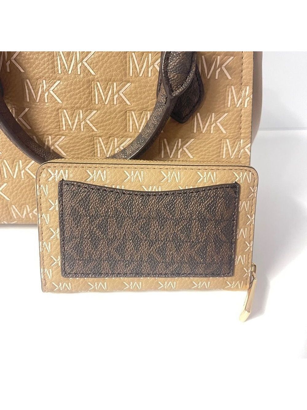 Michael Kors Marilyn Small Satchel & Wallet Set
Camel/Brown MK Signature Logo - Picture 6 of 13